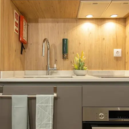 Signature Flat Incl Parking By Sweet * אבאירו