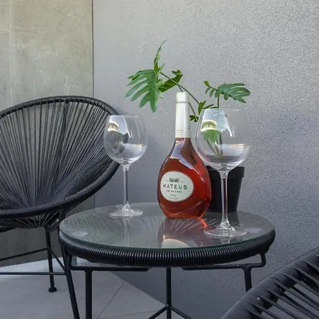 Signature Flat Incl Parking By Sweet *