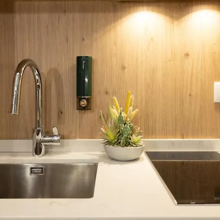 Signature Flat Incl Parking By Sweet * אבאירו