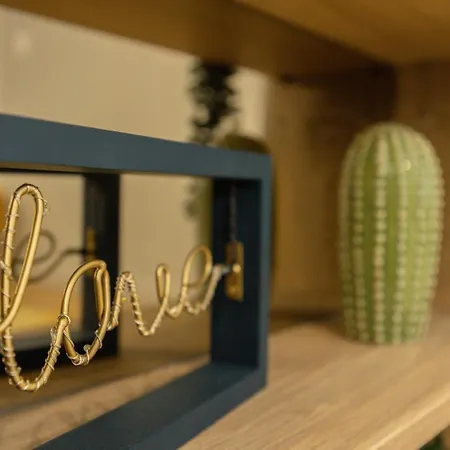 Signature Flat Incl Parking By Sweet דירה